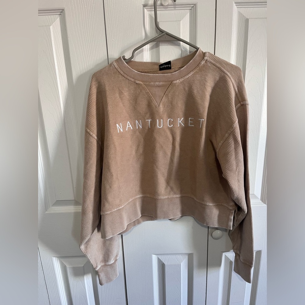 New with tags Nantucket Cropped Pullover Sweatshirt - Beige
